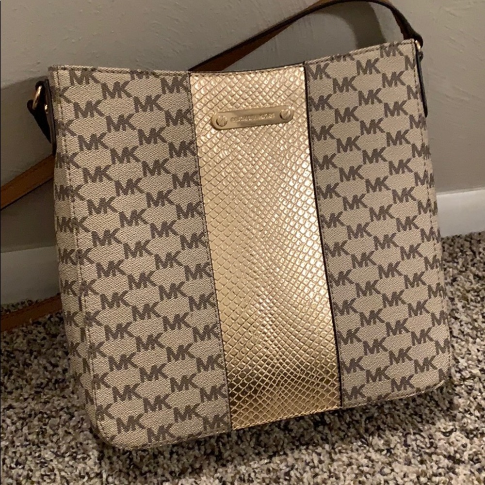 Michael Kors crossbody